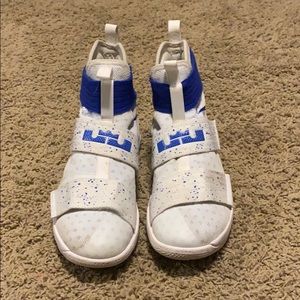 Nike Lebron James Soldier Ten high top shoes